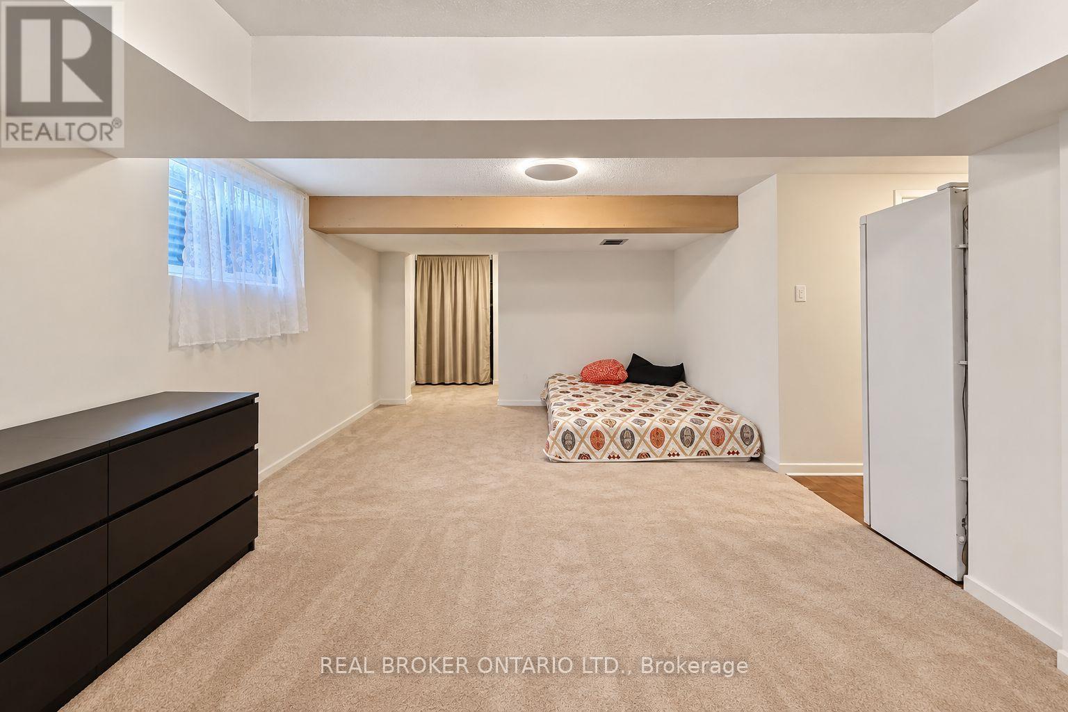 #3 69 UPPER CANADA DRIVE - Image 36