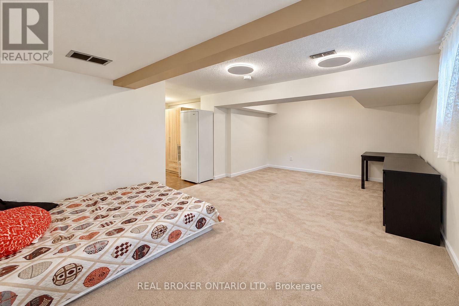 #3 69 UPPER CANADA DRIVE - Image 37