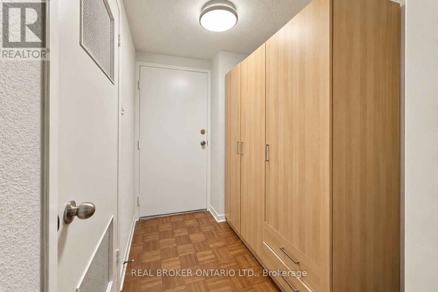 #3 69 UPPER CANADA DRIVE - Image 38