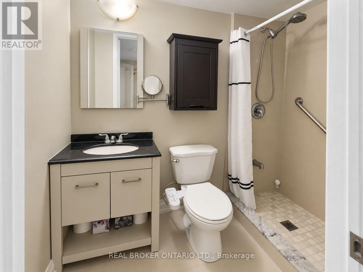 #3 69 UPPER CANADA DRIVE - Image 39