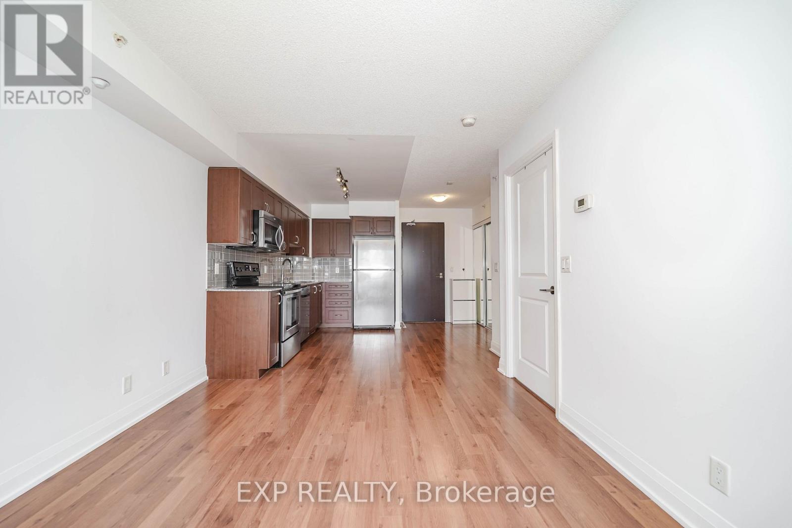 #908 376 HIGHWAY 7 STREET E - 22