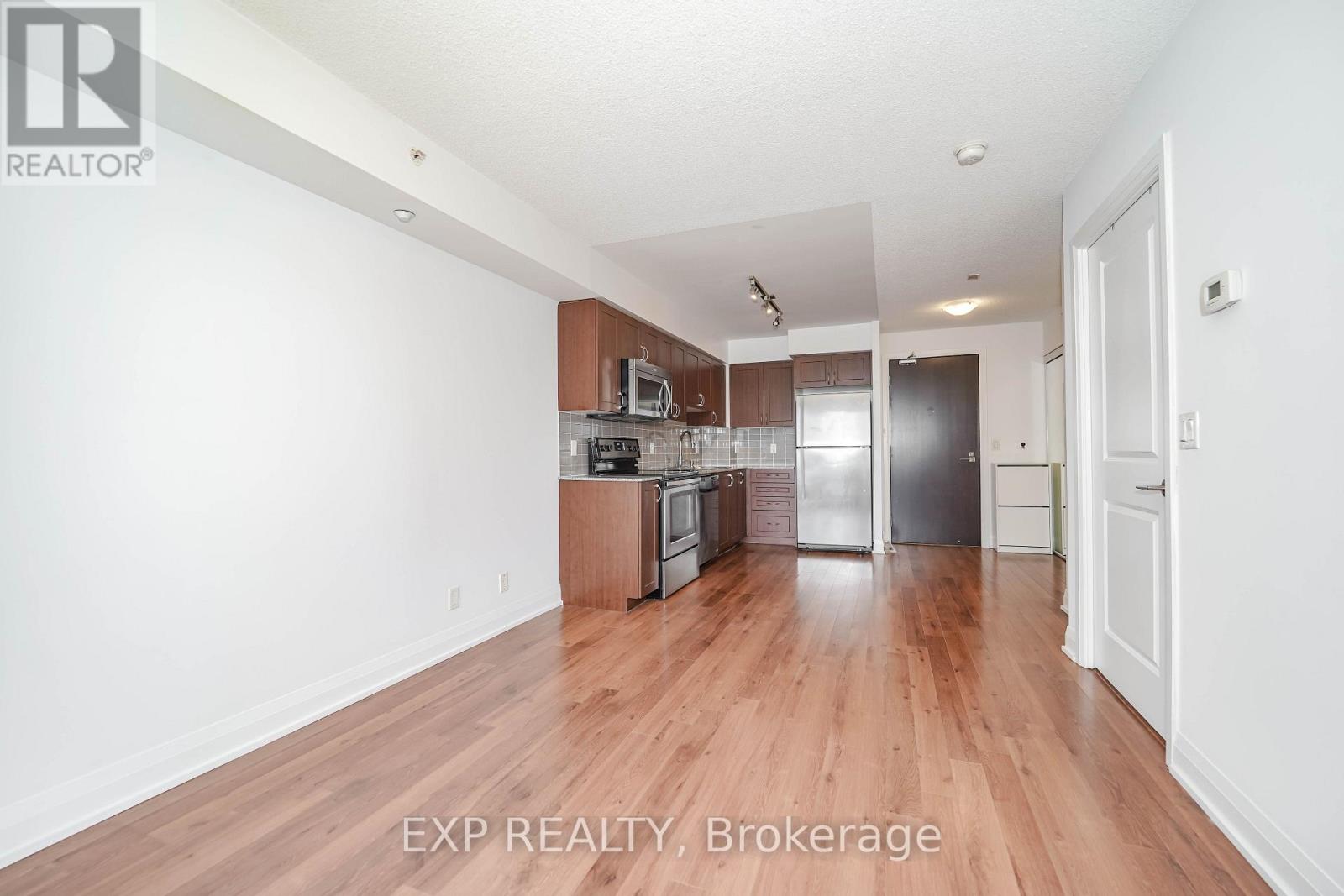 #908 376 HIGHWAY 7 STREET E - 23