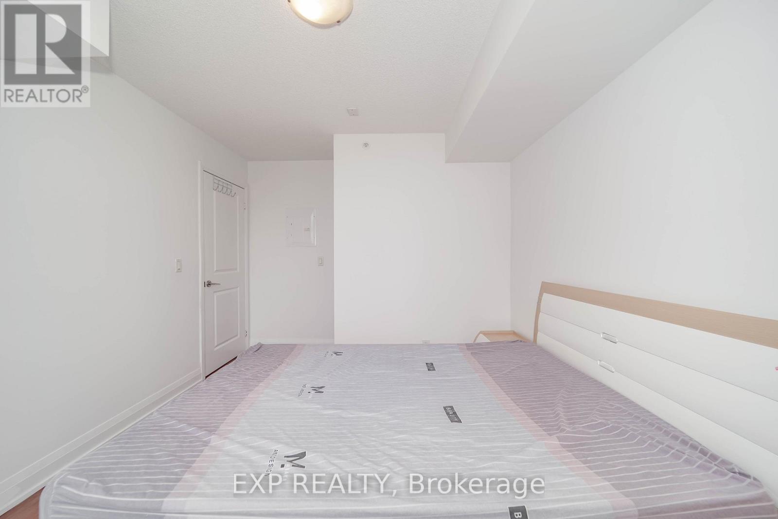 #908 376 HIGHWAY 7 STREET E - 28
