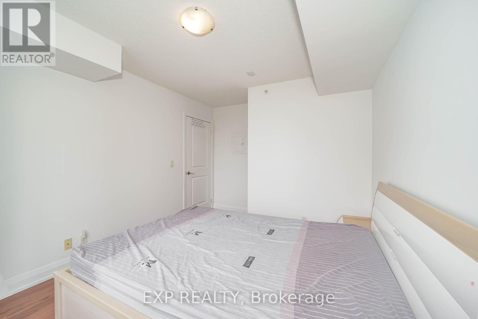 #908 376 HIGHWAY 7 STREET E - 29