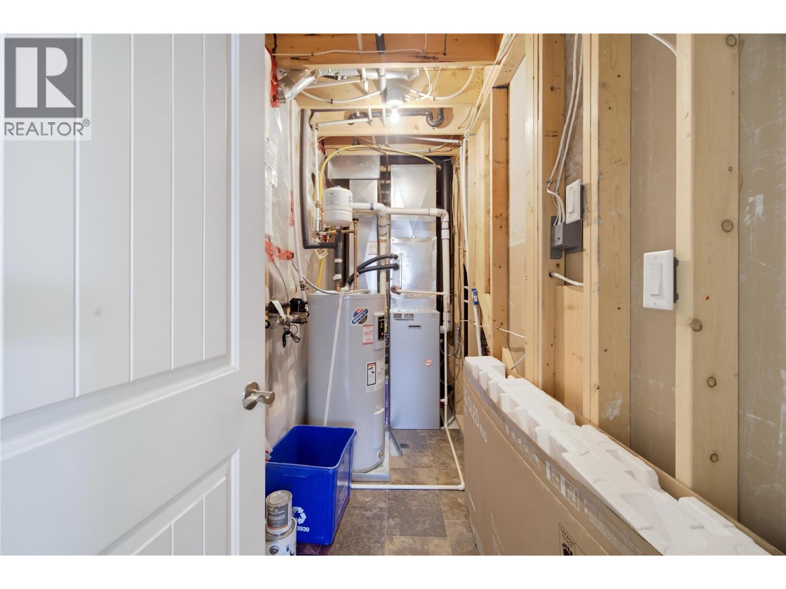 #8 2850 7th Avenue NE - 58