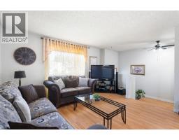 Bedroom - 41 Cedardale Road Sw, Calgary, AB T2W5A7 Photo 9