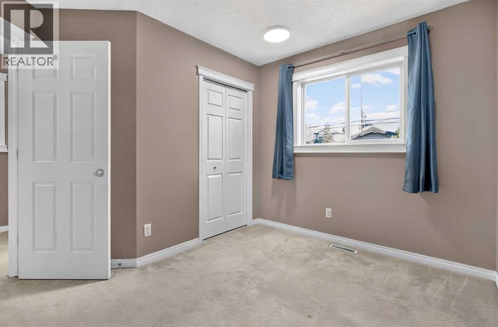 2724 16 Avenue SE - 18