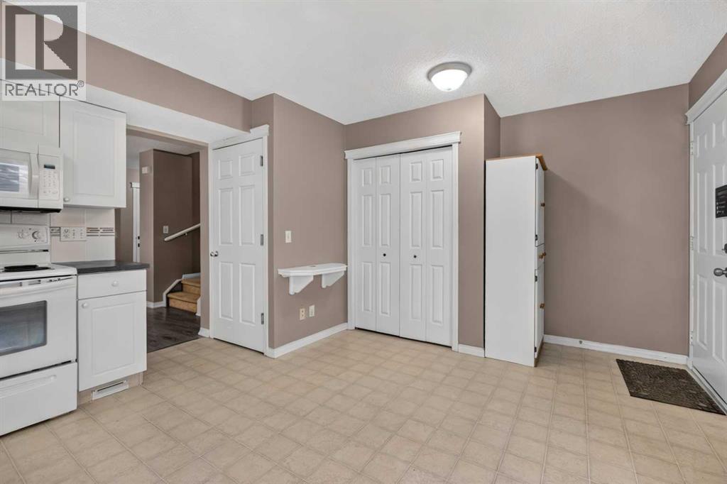 2724 16 Avenue SE - 14