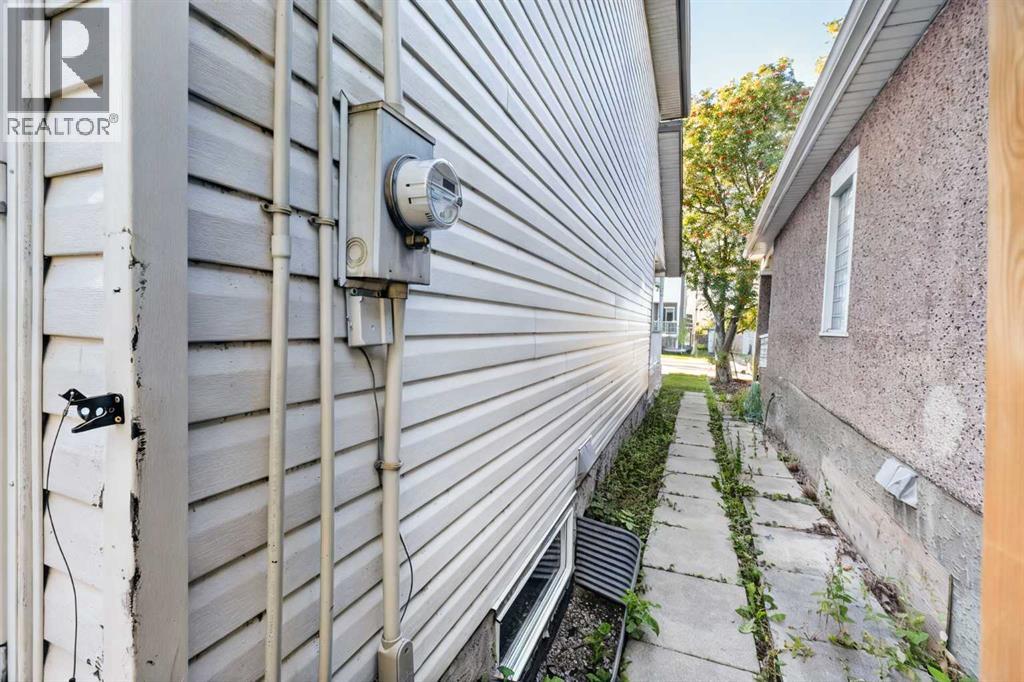2724 16 Avenue SE - 35