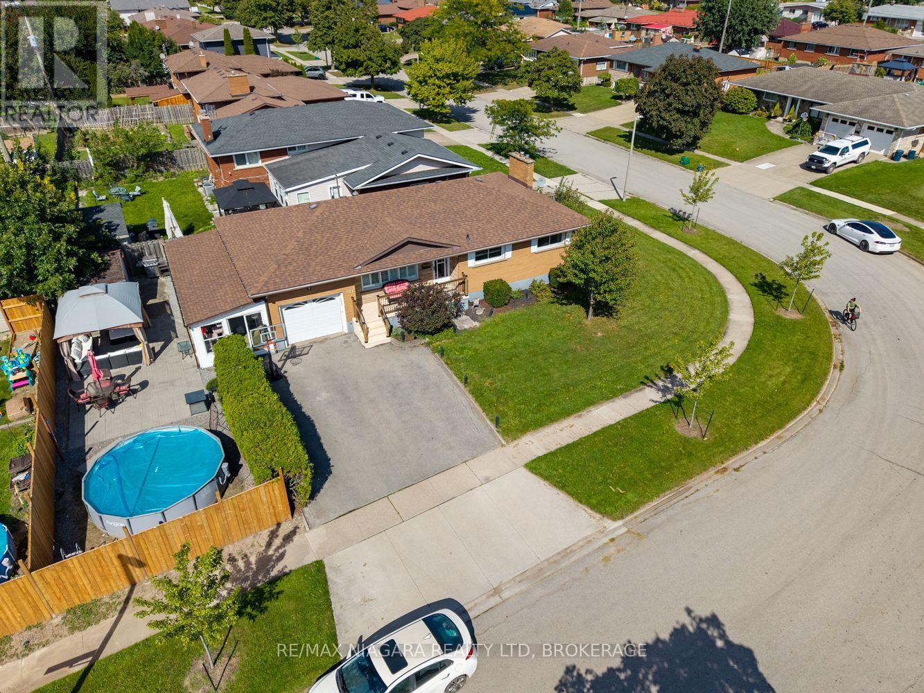 121 GARON AVENUE - 2