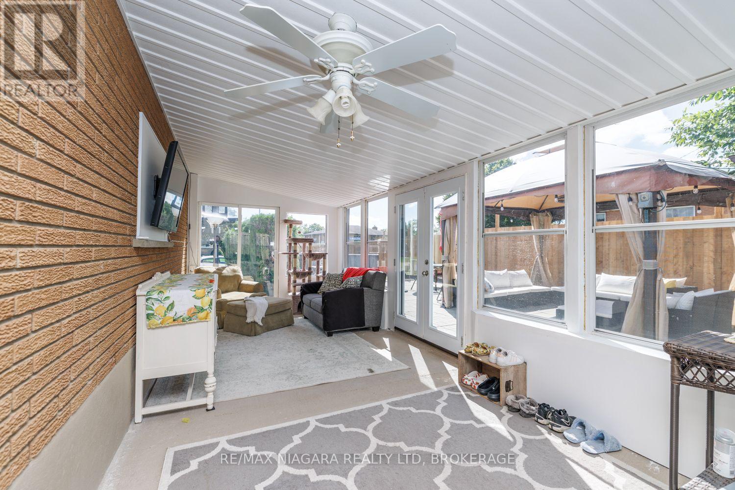121 GARON AVENUE - 27