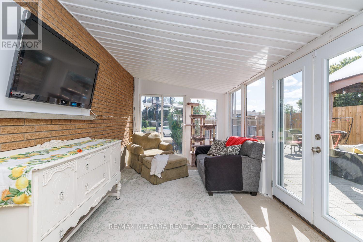 121 GARON AVENUE - 28