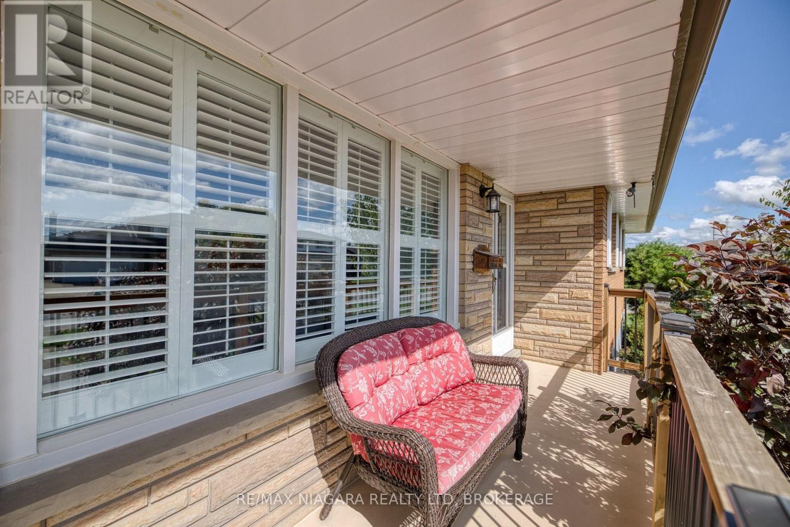 121 GARON AVENUE - 3