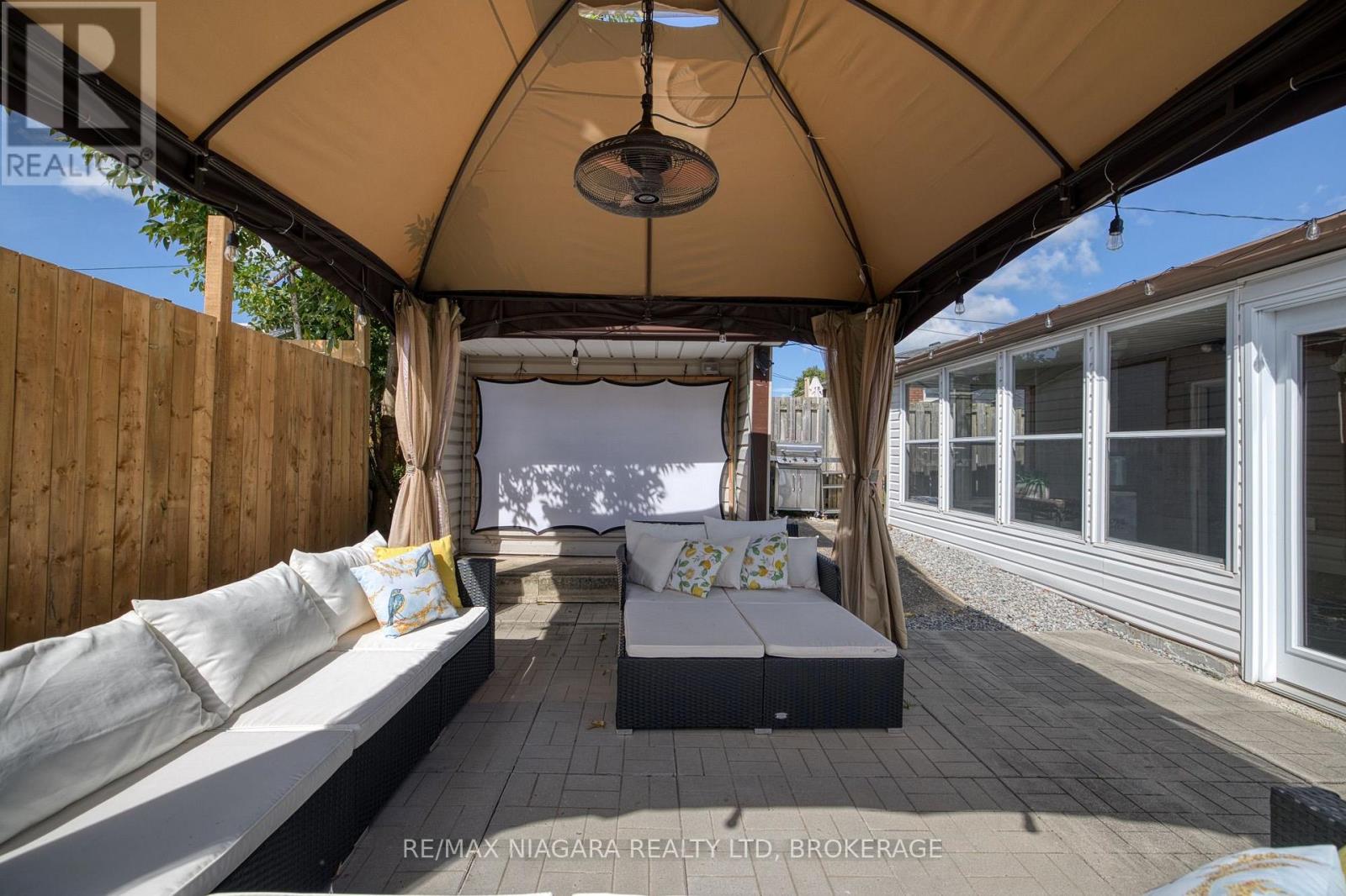 121 GARON AVENUE - 33