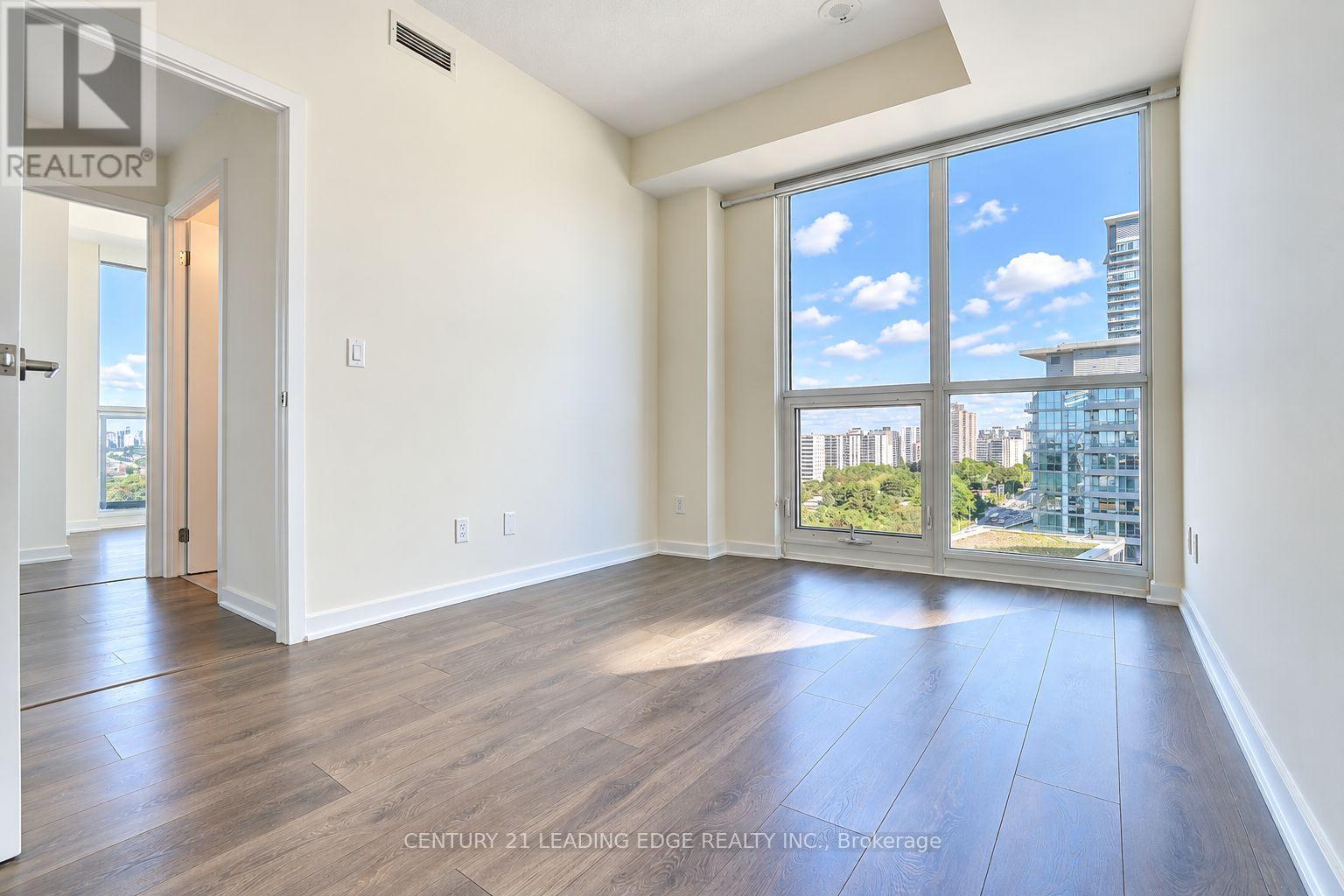 #1010 38 FOREST MANOR ROAD - 26