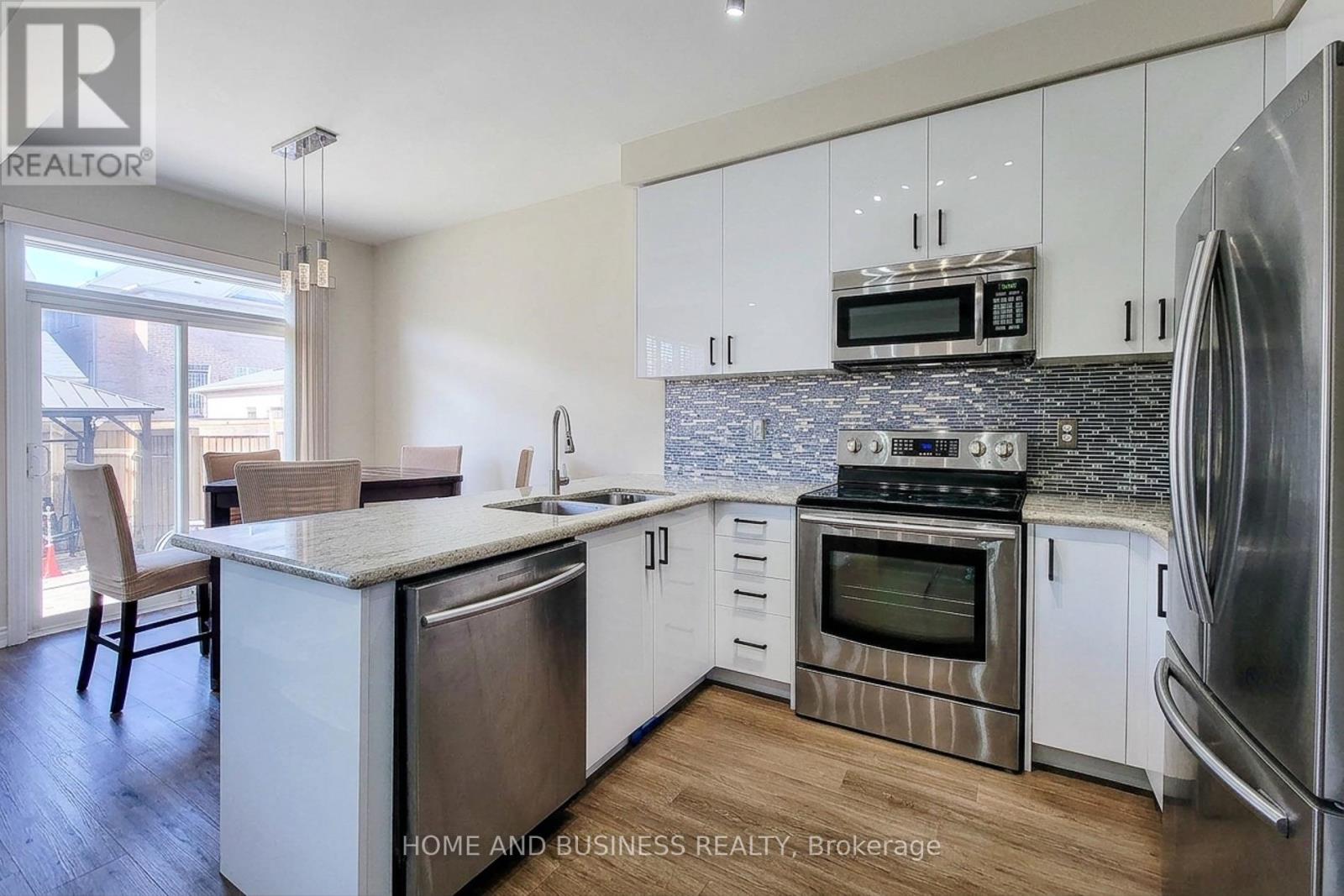 5532 MEADOWCREST AVENUE - 10