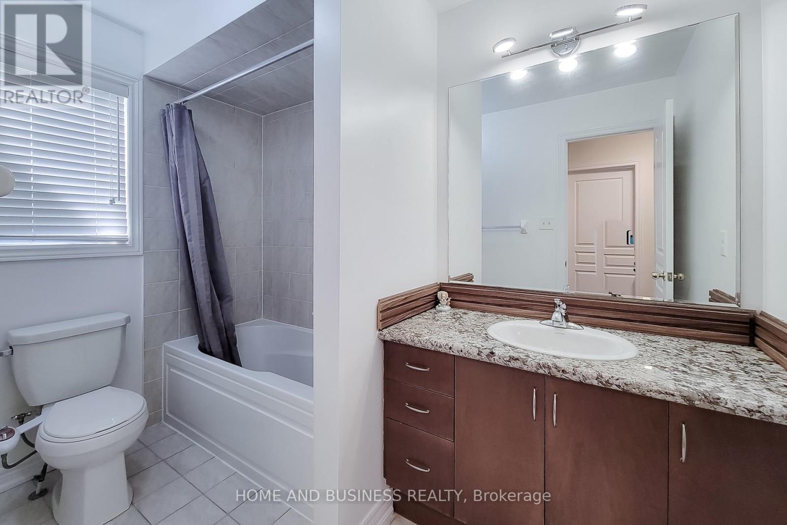 5532 MEADOWCREST AVENUE - 24