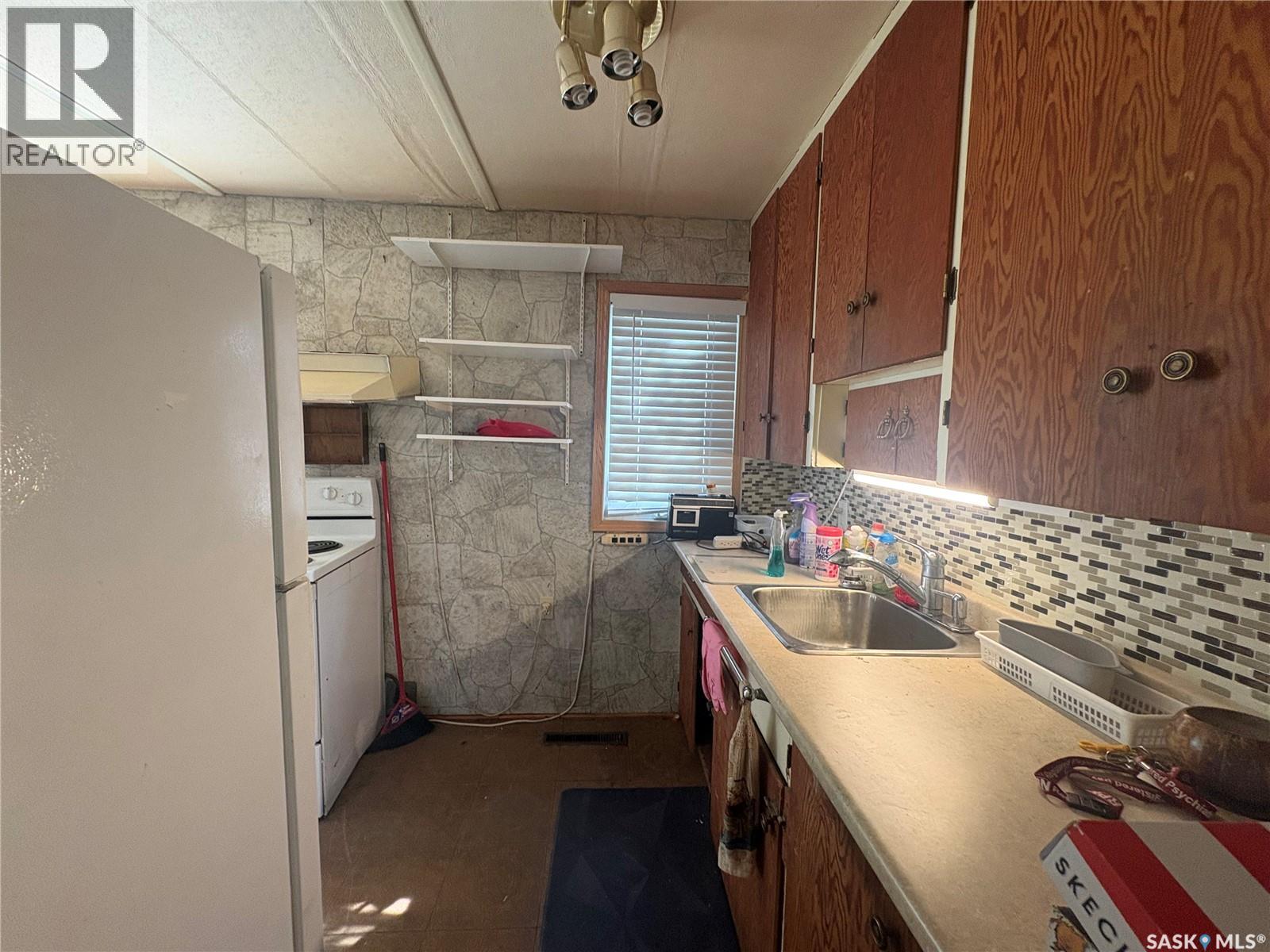 1246 Queen STREET, Regina — photo 2