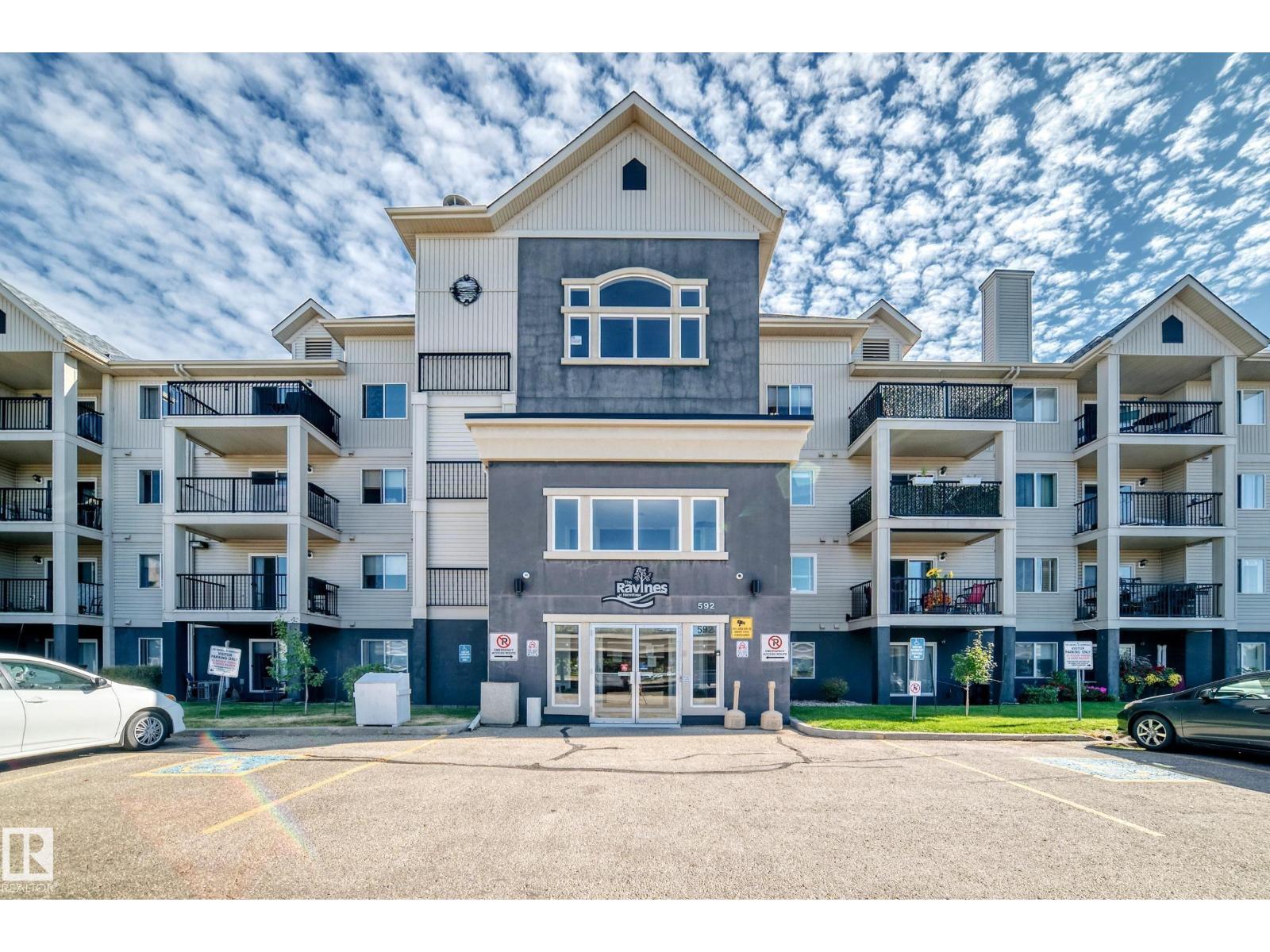 #127 592 Hooke Rd NW photo 2 — MLS® E4509606