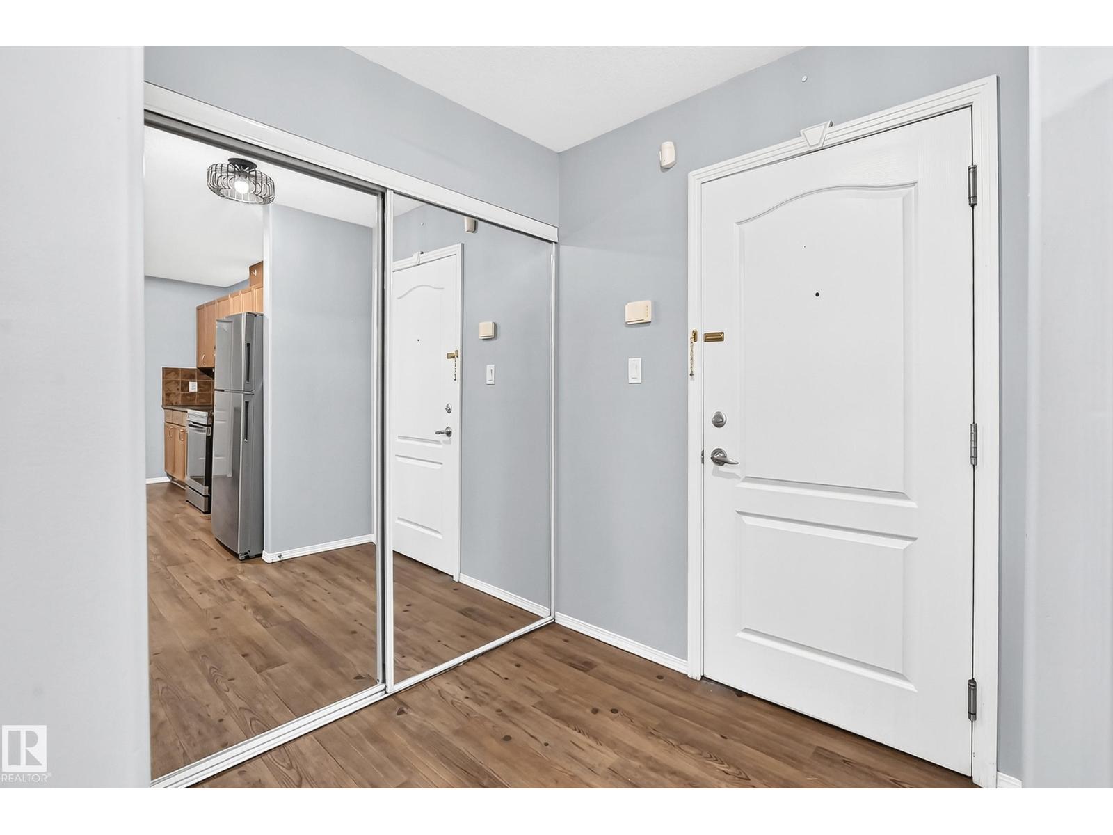 #127 592 Hooke Rd NW photo 5 — MLS® E4509606