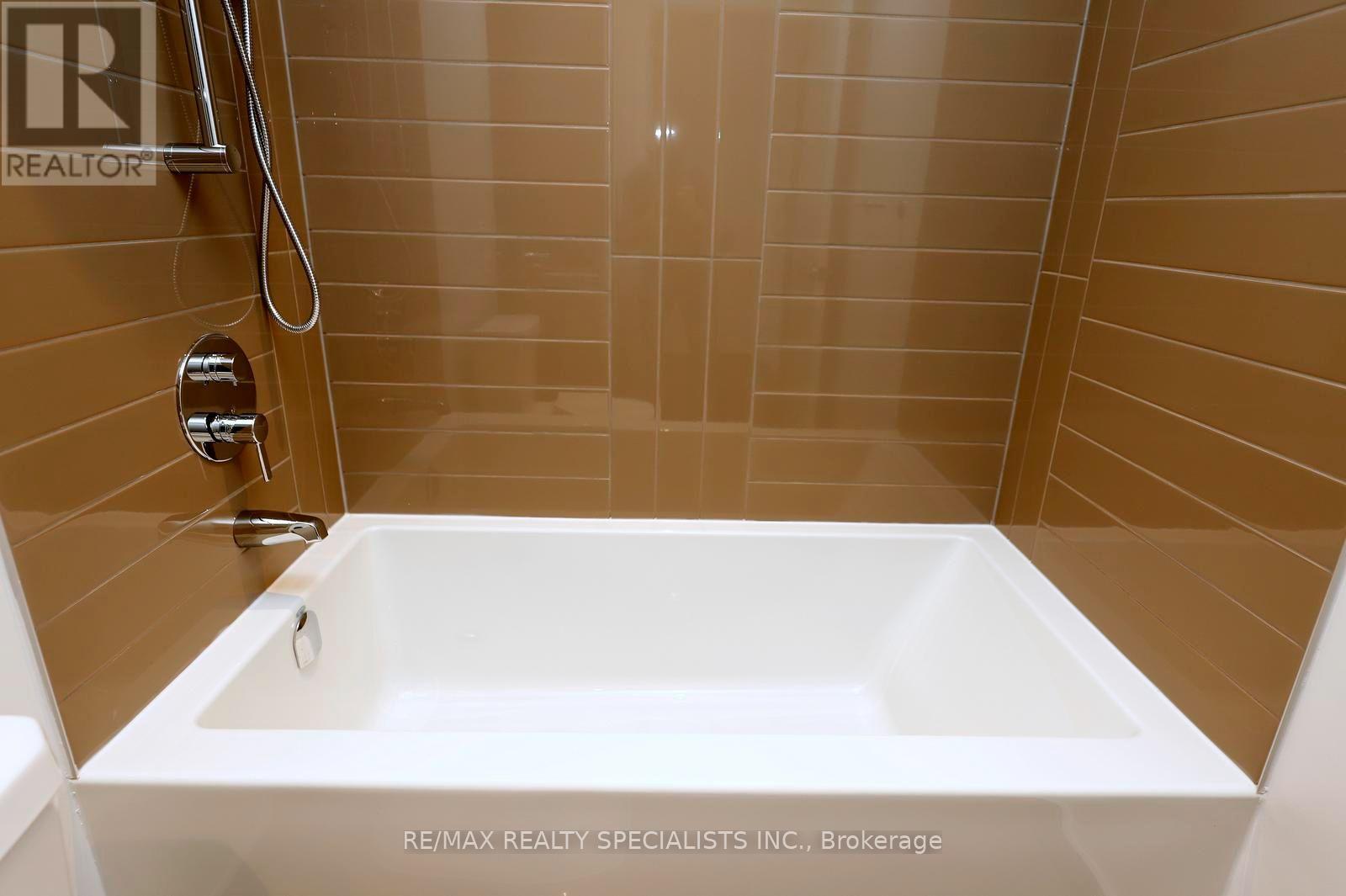 2904 - 448 BURNHAMTHORPE ROAD W, Mississauga (City Centre) — photo 8