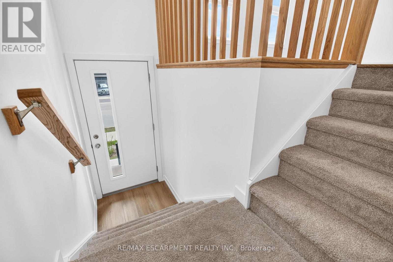 55 GREAT FALLS BOULEVARD, Hamilton (Waterdown) — photo 3