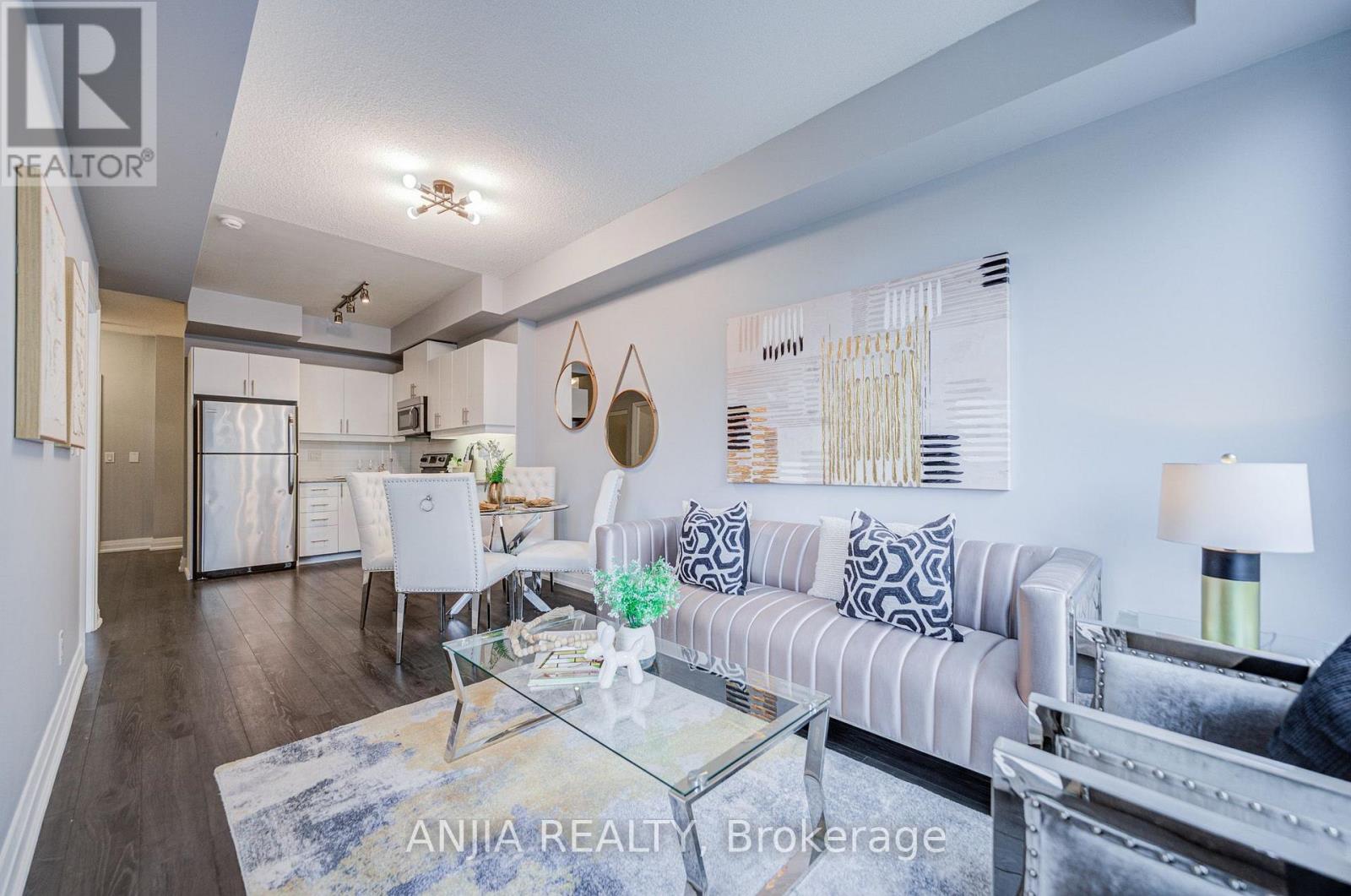#510 17 KENASTON GARDENS - 18