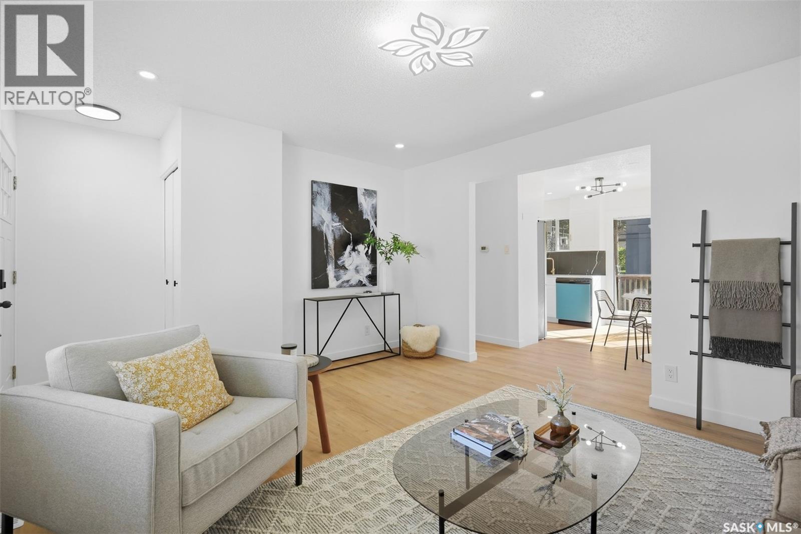 3805 Diefenbaker DRIVE - Image 5