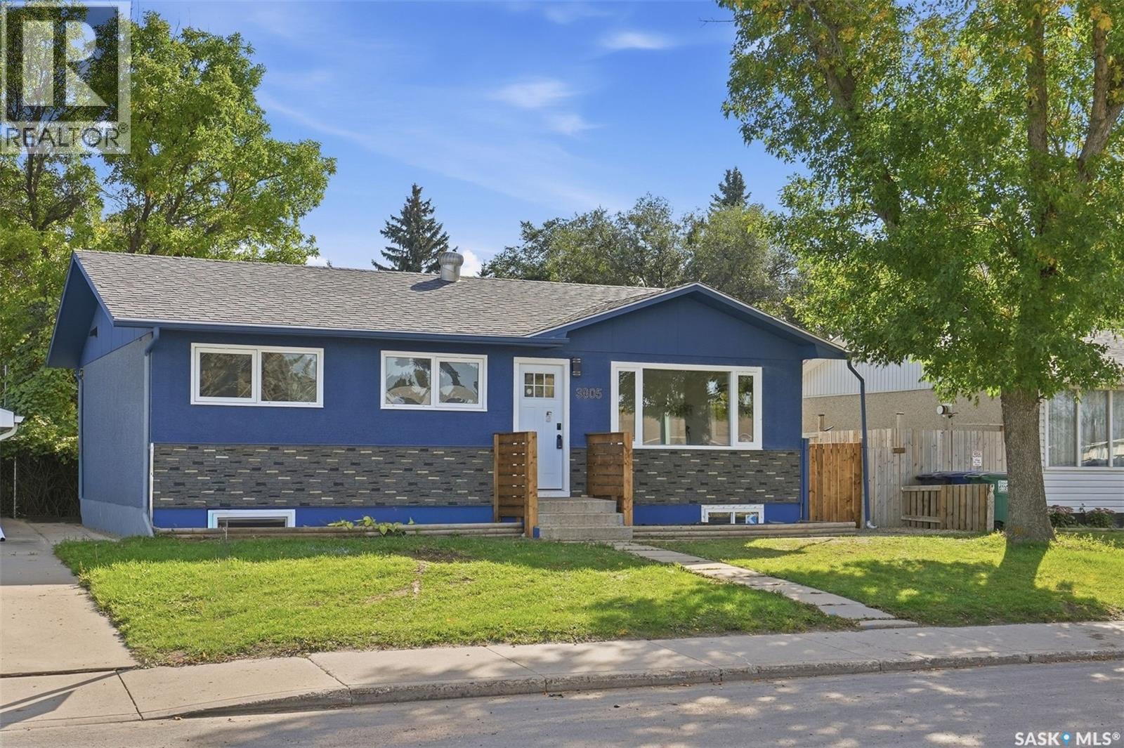 3805 Diefenbaker DRIVE - 2