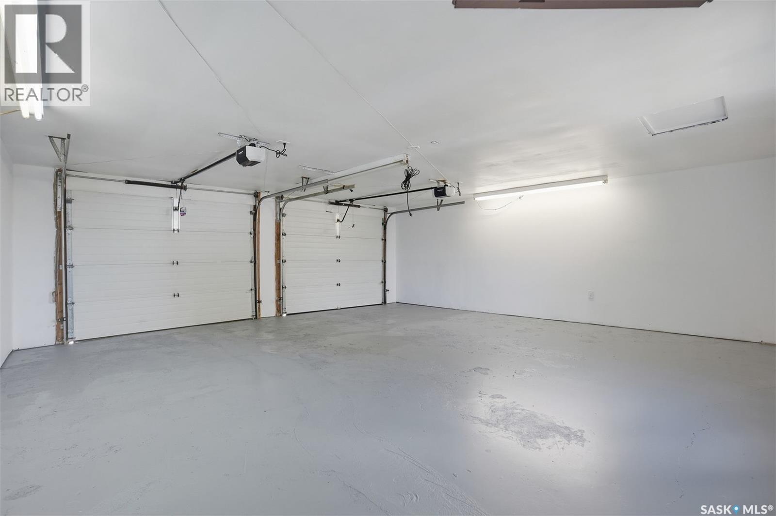 3805 Diefenbaker DRIVE - Image 29