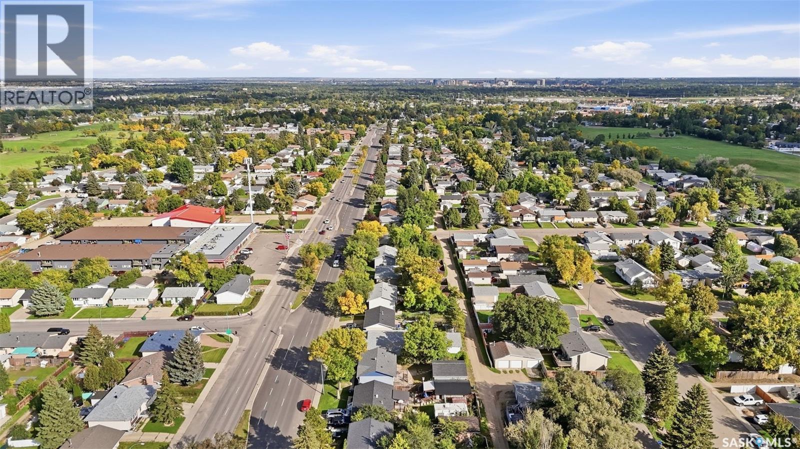 3805 Diefenbaker DRIVE - 32