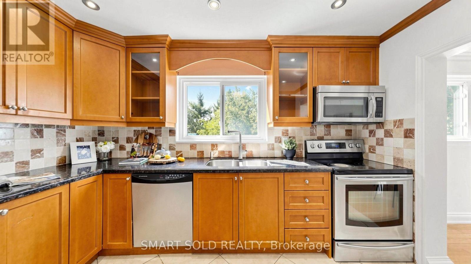 210 SHAUGHNESSY BOULEVARD - Image 8