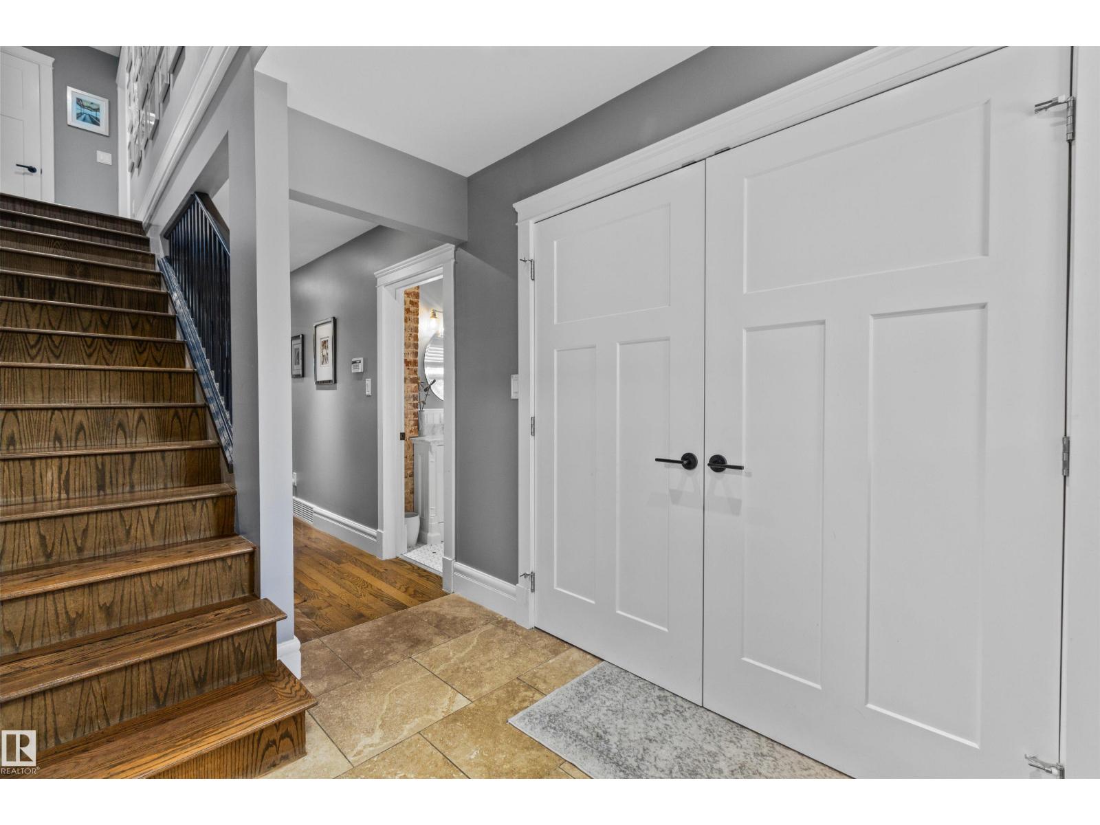 10321 137 ST NW - 21