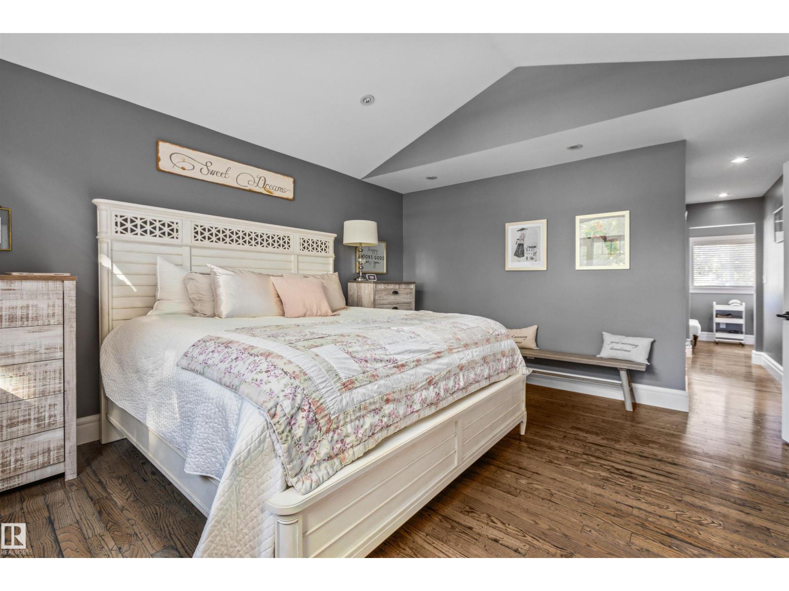 10321 137 ST NW - 25