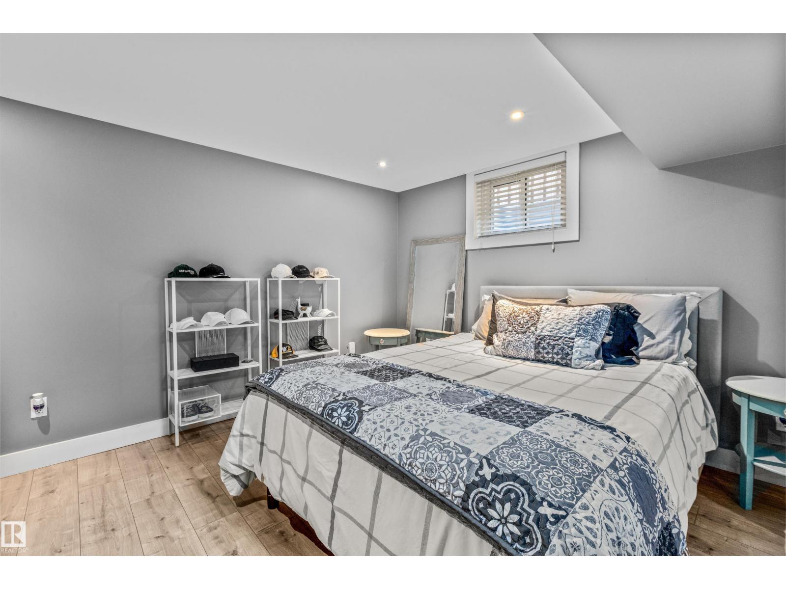 10321 137 ST NW - 38