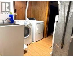 1436 Robson Crescent SE - photo 9