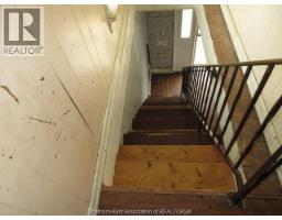 30 Delaware Avenue, Chatham, ON N7L2W2 Photo 12