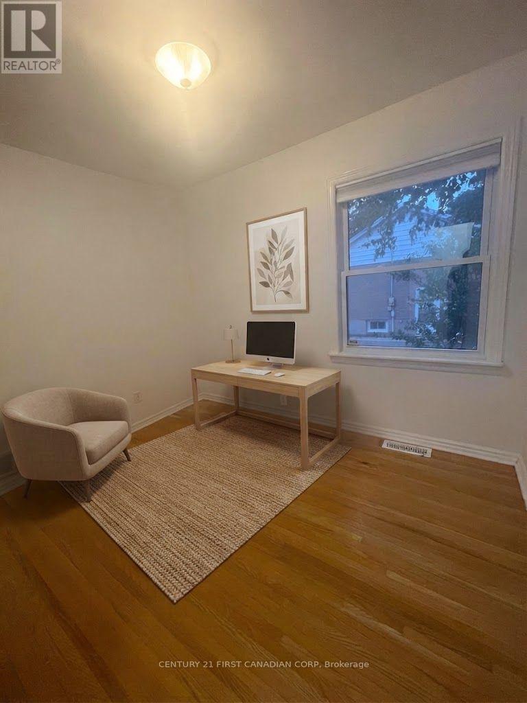 UPPER LEVEL - 638 TENNENT AVENUE, London North (North G) — photo 7