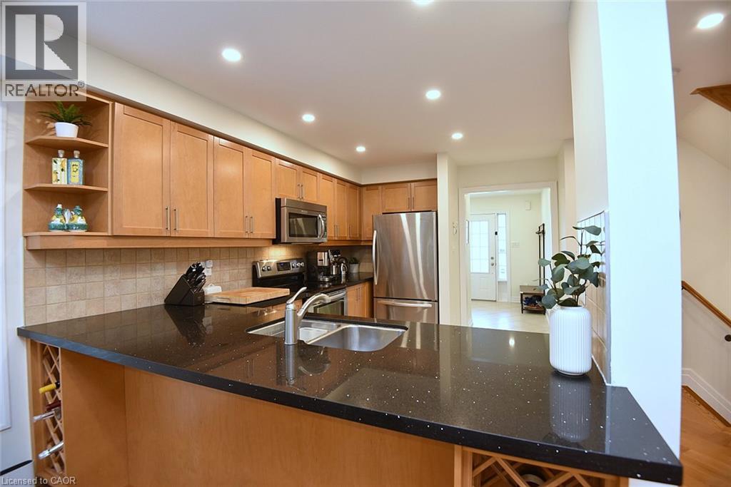 89 BLUE SKY Trail, Waterdown — photo 10