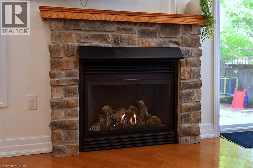 89 BLUE SKY Trail, Waterdown — photo 8