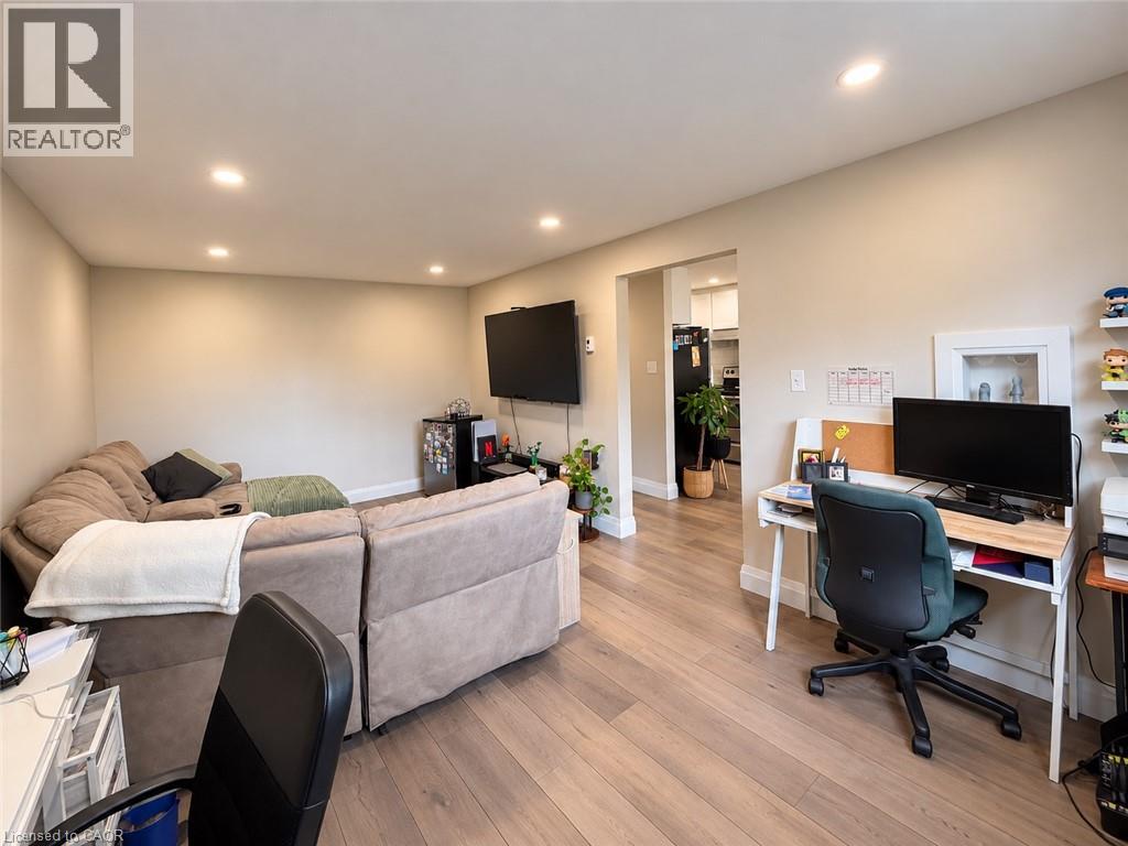 226 HEIMAN Street Unit# 1, Kitchener — photo 4