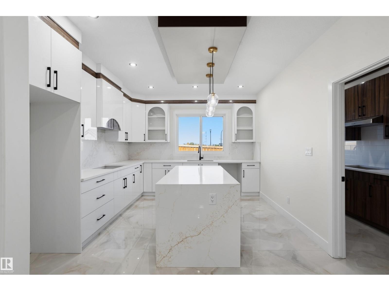 2310 6A AV SW - 15