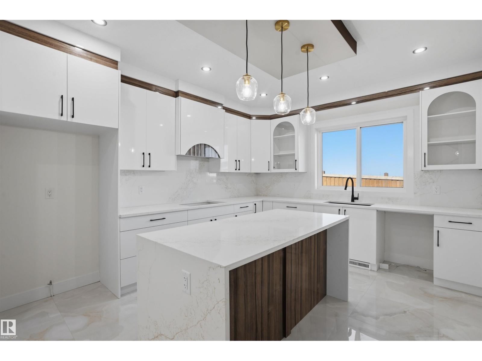 2310 6A AV SW - Image 16