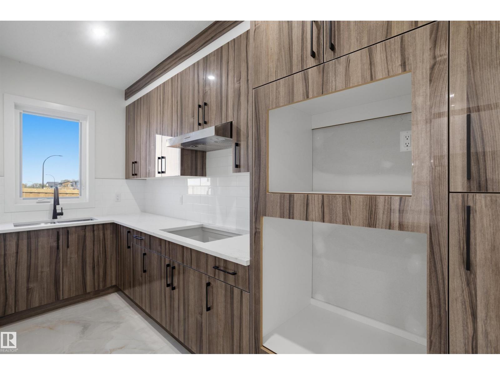 2310 6A AV SW - 20