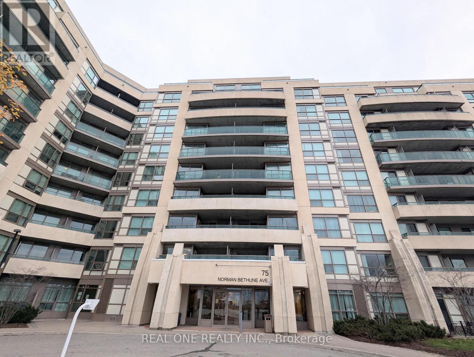 621 - 75 NORMAN BETHUNE AVENUE, Richmond Hill (Beaver Creek Business Park)