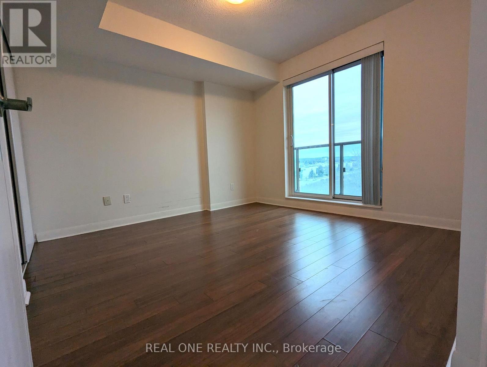 621 - 75 NORMAN BETHUNE AVENUE, Richmond Hill (Beaver Creek Business Park) — photo 5