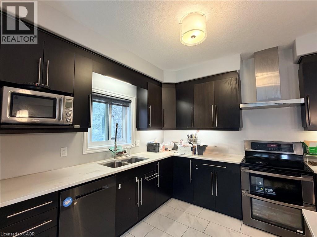 323 SWEET GALE Street, Waterloo — photo 4