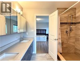 Great room - 323 Sweet Gale Street, Waterloo, ON N2V0B3 Photo 12