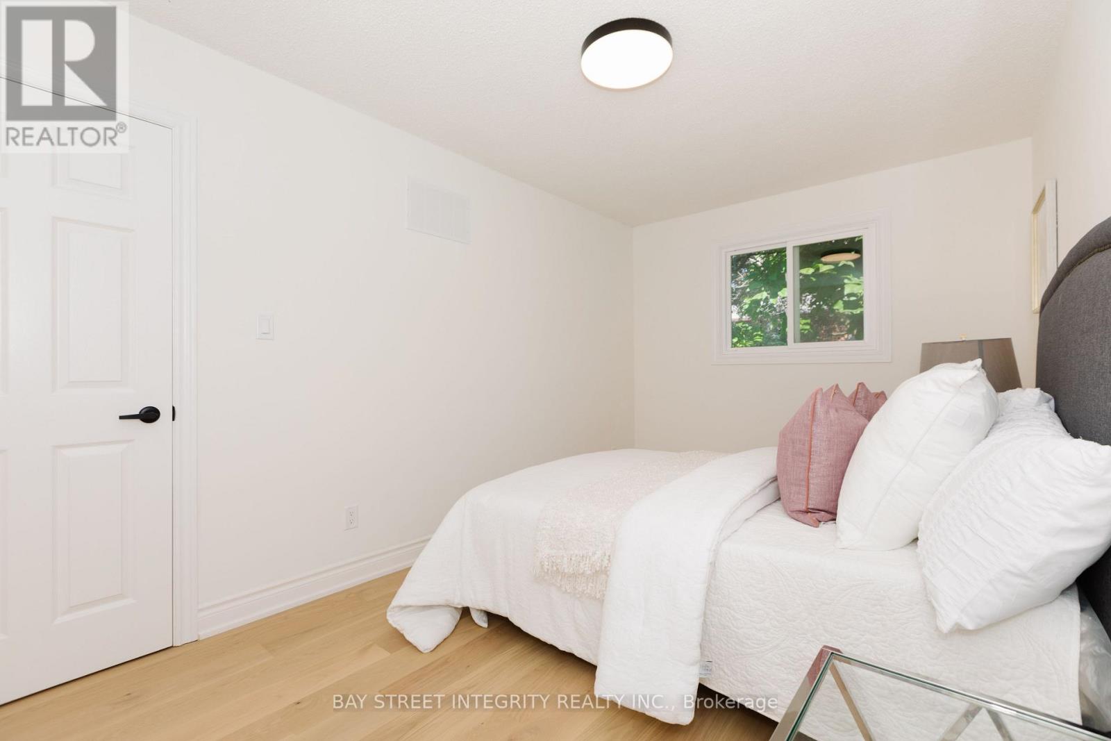 12 CHARNWOOD PLACE - 35
