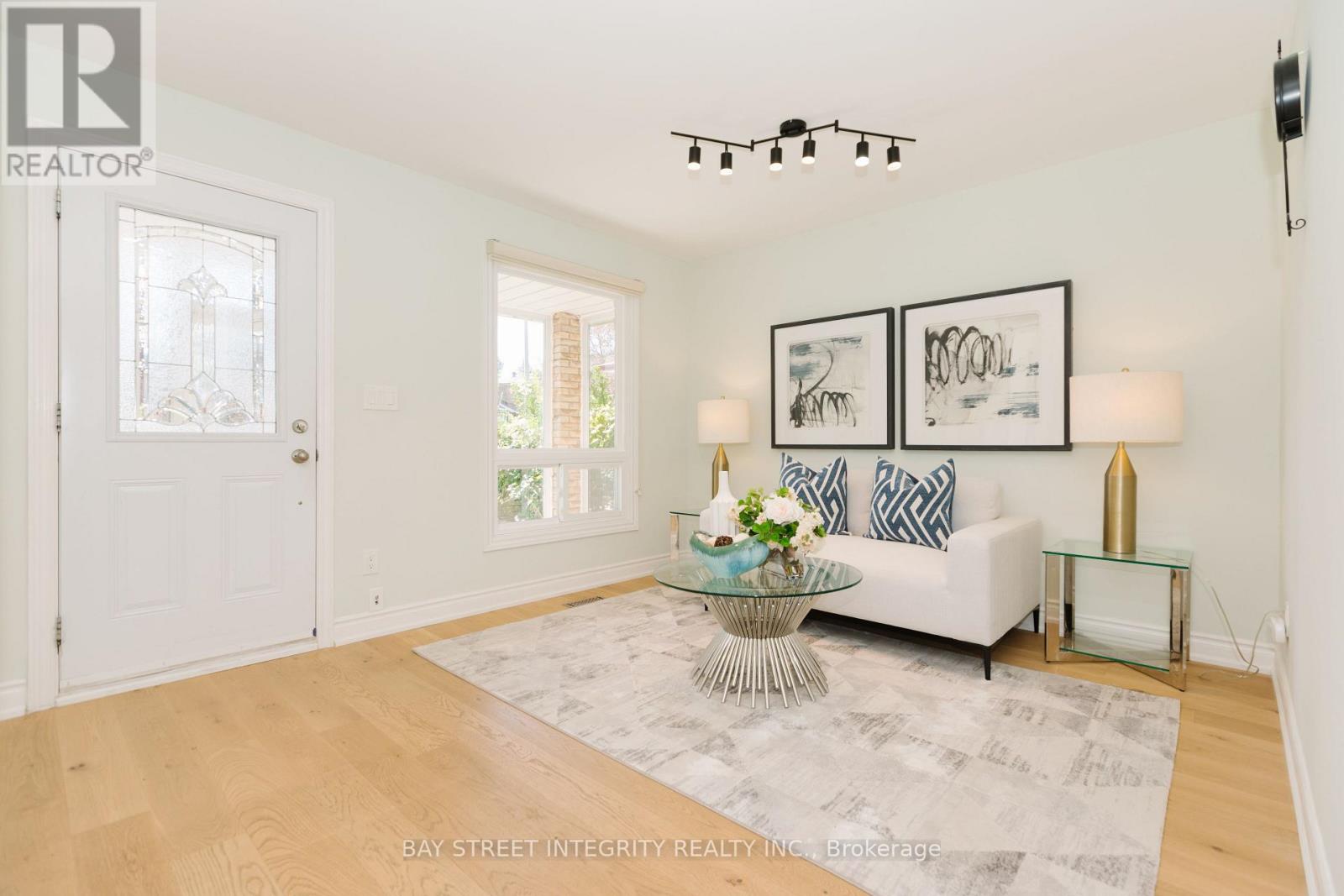 12 CHARNWOOD PLACE - 5